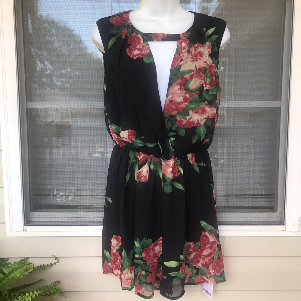 NWT Floral Romper – Fully Lined